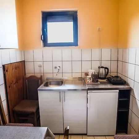 Private Kubura Casa de hóspedes Podgorica