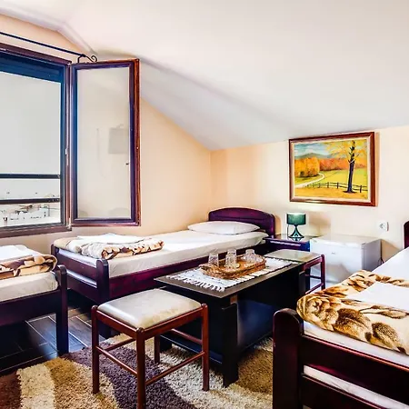 Private Kubura 2*