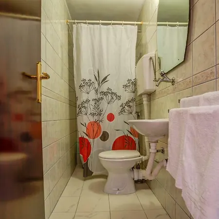 Private Kubura 2* Podgorica